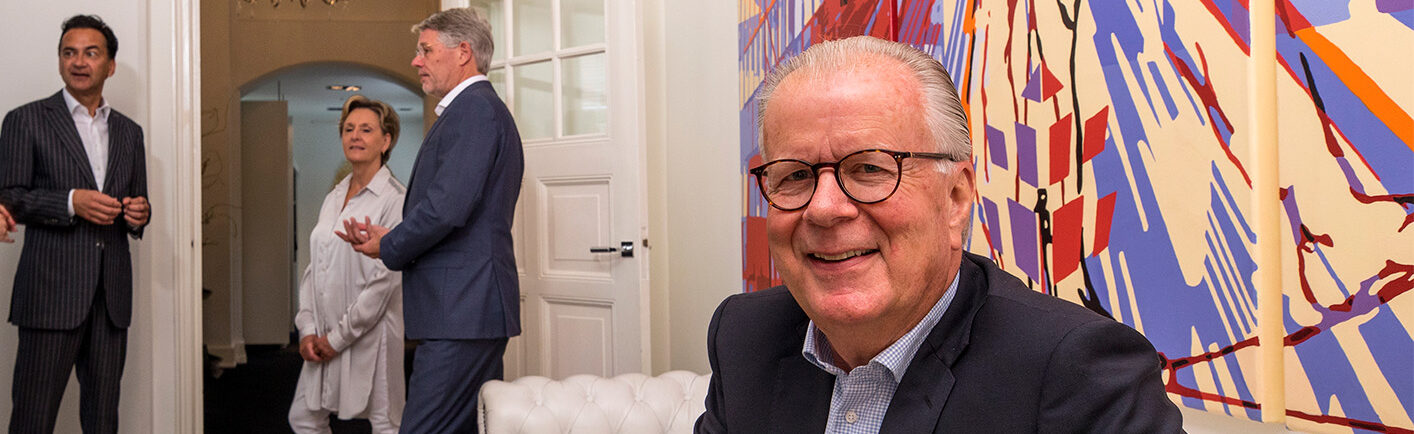 JBR Interim Executives Harm Tunteler, Bart Kroon, Ed Flohr at the office in Zeist, white couch and large work of art.
